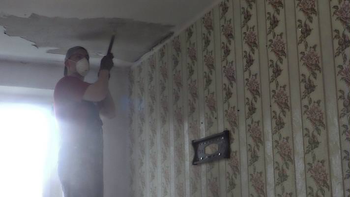 Грунтуем потолок под покраску правильно